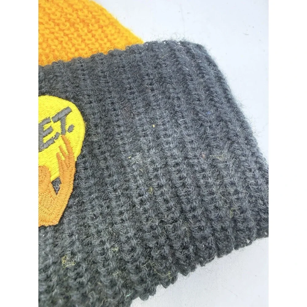 Vintage Style 1982 Universal Studios ET Movie Patch Pom Knitted Beanie Hat